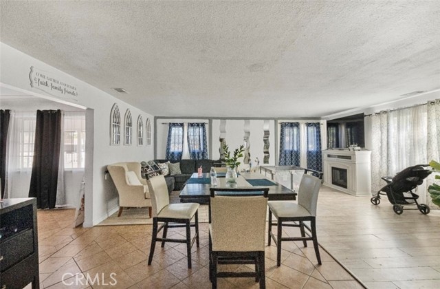 Detail Gallery Image 8 of 21 For 1260 T St, Merced,  CA 95341 - 2 Beds | 1 Baths