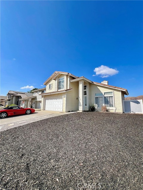 Detail Gallery Image 2 of 39 For 13410 Crystal Springs Dr, Corona,  CA 92883 - 3 Beds | 2/1 Baths