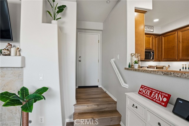 Detail Gallery Image 15 of 54 For 31082 Strawberry Tree, Temecula,  CA 92592 - 3 Beds | 2/1 Baths