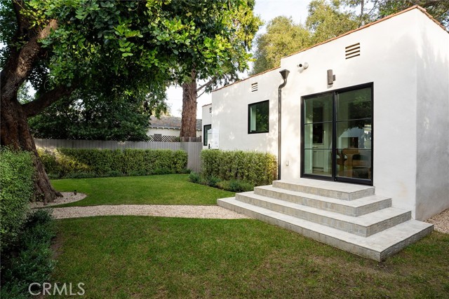 Detail Gallery Image 36 of 40 For 4935 Agnes Ave, Valley Village,  CA 91607 - 5 Beds | 3 Baths