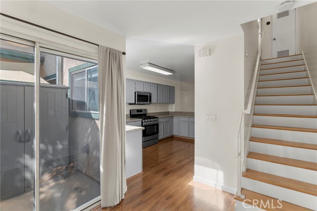 Detail Gallery Image 10 of 30 For 1235 E Carson St #4,  Carson,  CA 90745 - 2 Beds | 2 Baths