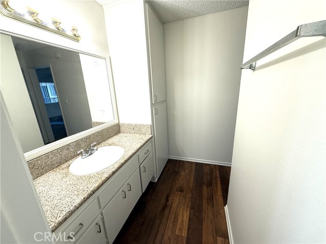 Detail Gallery Image 17 of 20 For 4015 W 137th St #220,  Hawthorne,  CA 90250 - 1 Beds | 1 Baths