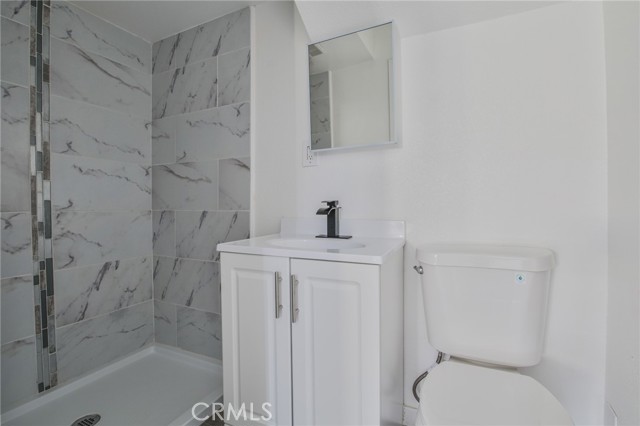 Detail Gallery Image 22 of 38 For 430 W 64th St, Los Angeles,  CA 90003 - 3 Beds | 3 Baths