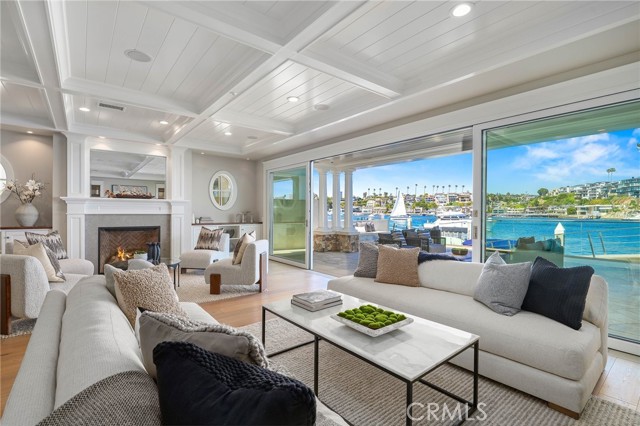Detail Gallery Image 6 of 49 For 2222 Channel Rd, Newport Beach,  CA 92661 - 4 Beds | 4 Baths