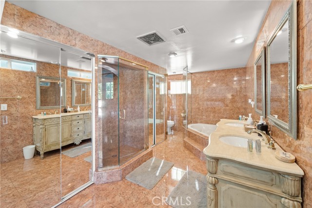 6045 Sausalito Avenue, Woodland Hills CA: https://media.crmls.org/medias/2d5c157b-6681-4375-aea2-81da7e959bc0.jpg