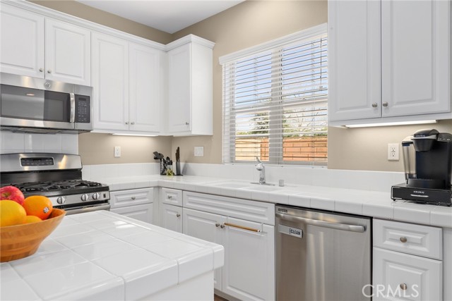 Detail Gallery Image 9 of 36 For 21710 Bene Dr, Saugus,  CA 91350 - 3 Beds | 2/1 Baths