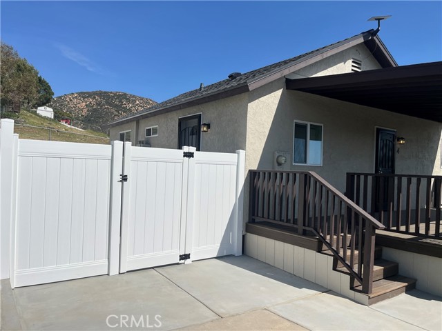 9335 Chimney Rock Lane, El Cajon CA: https://media.crmls.org/medias/2d5ce03d-1350-461b-9dfd-444be2aafaae.jpg