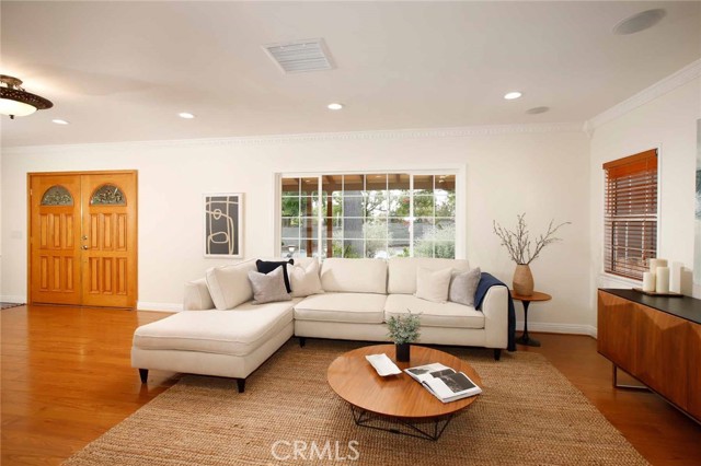 Detail Gallery Image 7 of 38 For 1410 Grandview Ave, Glendale,  CA 91201 - 3 Beds | 2/1 Baths