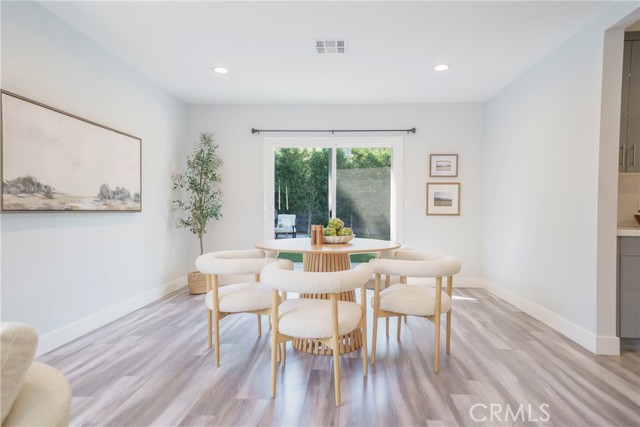 Detail Gallery Image 16 of 57 For 22046 Kinzie St, Chatsworth,  CA 91311 - 3 Beds | 3 Baths