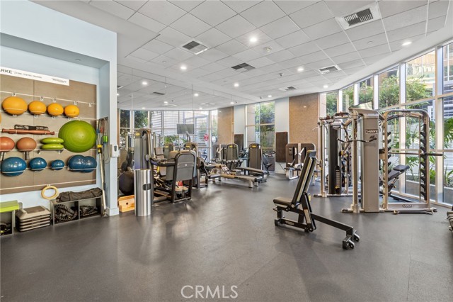 Detail Gallery Image 18 of 23 For 801 S Grand #1611,  Los Angeles,  CA 90017 - 2 Beds | 2 Baths