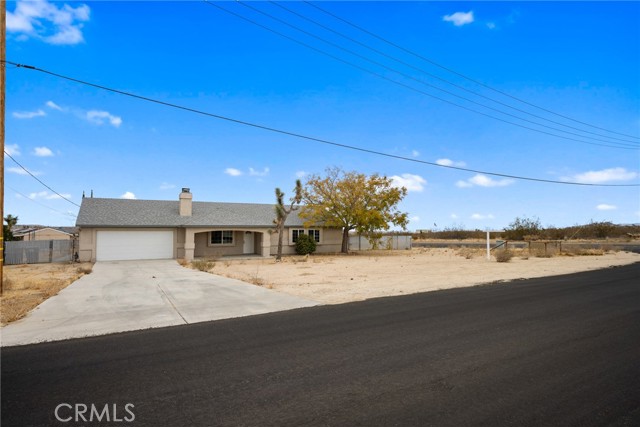 Detail Gallery Image 2 of 54 For 7147 Lennox Ave, Yucca Valley,  CA 92284 - 3 Beds | 2 Baths