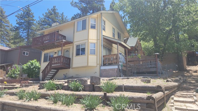 32991 Canyon Drive, Green Valley Lake CA: https://media.crmls.org/medias/2d5e5639-3faf-4a14-bde5-9345e729de4d.jpg