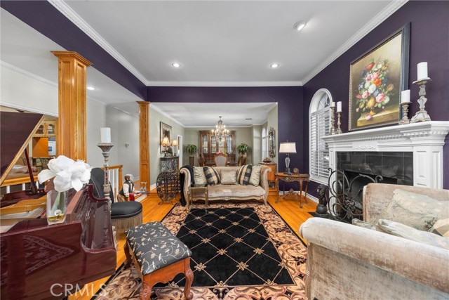 Detail Gallery Image 5 of 72 For 8905 Saint Cloud Ln, Bakersfield,  CA 93311 - 4 Beds | 4/1 Baths