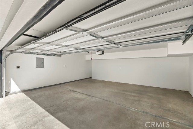 Detail Gallery Image 29 of 35 For 9336 Lloydcrest Dr, Beverly Hills,  CA 90210 - 3 Beds | 2 Baths