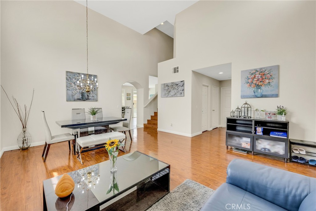 MLS #WS25153585 img 8