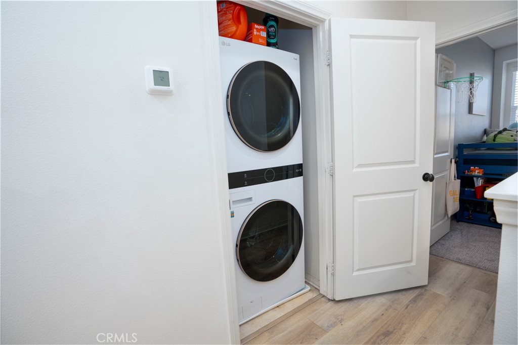 https://media.crmls.org/medias/2d5f0812-d1e0-4171-b85a-d74ac3a852e6.jpg?preset=X-Large