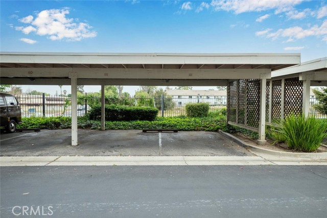 Image 29 of 38 For 700 Lake  111