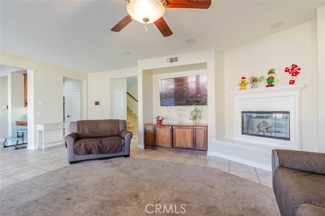 Detail Gallery Image 7 of 41 For 6059 Brentwood Ave, Lancaster,  CA 93536 - 7 Beds | 4 Baths