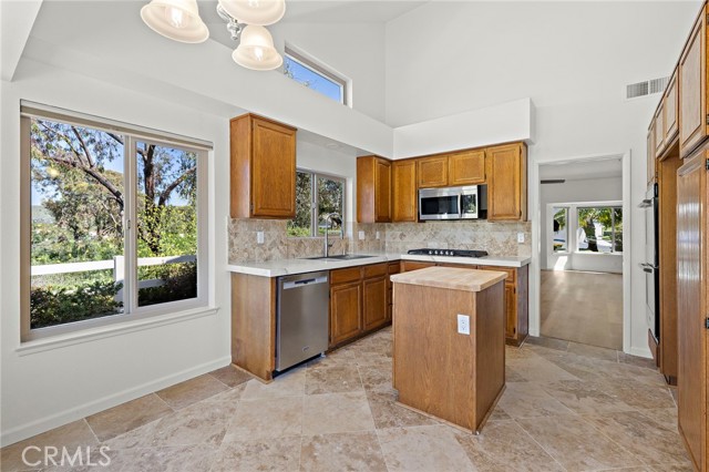 Detail Gallery Image 11 of 34 For 917 Calle Nuevo, San Clemente,  CA 92673 - 4 Beds | 2/1 Baths