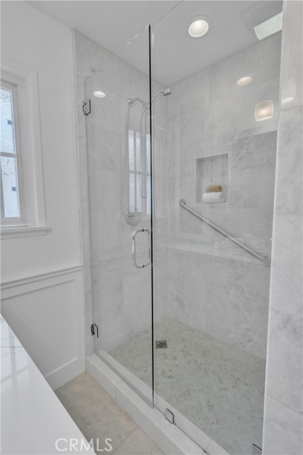 Detail Gallery Image 14 of 25 For 2002 Pattiz Ave, Long Beach,  CA 90815 - 4 Beds | 2 Baths