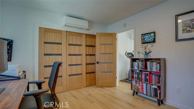 23853 Hatteras Street, Woodland Hills CA: https://media.crmls.org/medias/2d605fdc-344f-4f3e-b5c8-4a3ccba5fc05.jpg