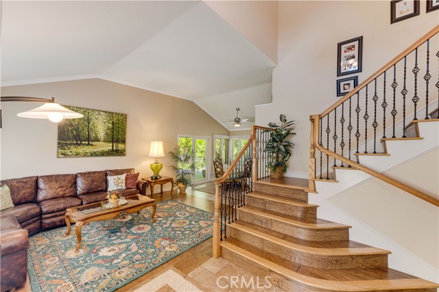 685 Vista Coto Verde, Camarillo CA: https://media.crmls.org/medias/2d60dd1e-d4e5-43f8-a30f-6c6b2dcd00a9.jpg
