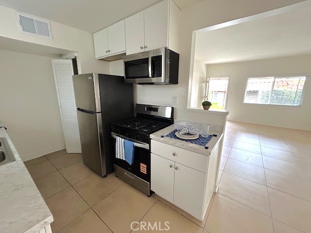 Image 13 of 22 For 37111 Cathedral Canyon Drive 2