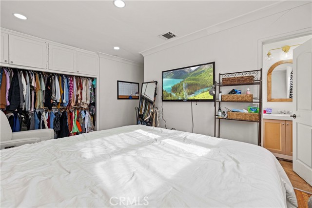 Detail Gallery Image 22 of 27 For 18229 Strathern St, Reseda,  CA 91335 - 3 Beds | 2 Baths