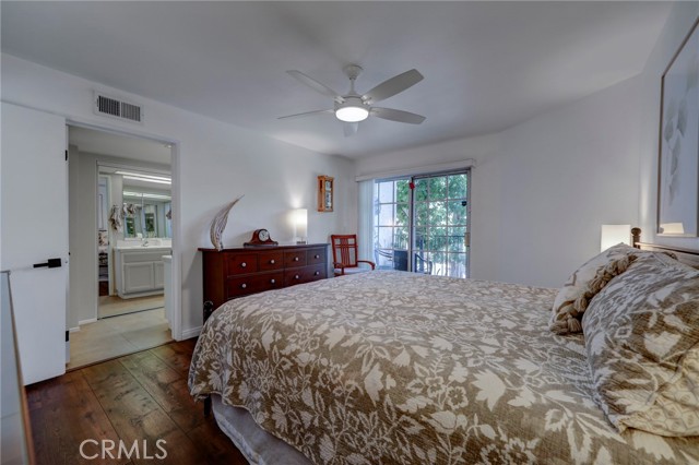 4249 LONGRIDGE Avenue, Studio City CA: https://media.crmls.org/medias/2d621cfc-7987-41ec-965f-0e5f18ec09db.jpg