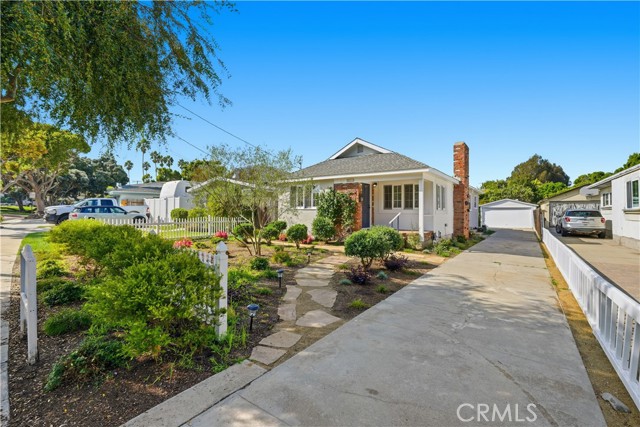 Detail Gallery Image 10 of 41 For 815 South Juanita, Redondo Beach,  CA 90277 - 4 Beds | 2 Baths