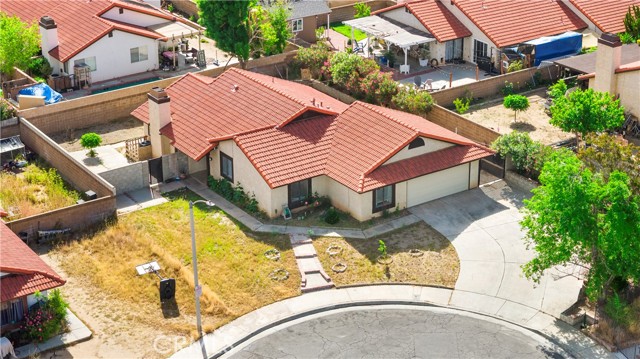 37112 Calle Amigo, Palmdale CA: https://media.crmls.org/medias/2d6532e8-ed37-4080-b4e4-2457677e2e0c.jpg