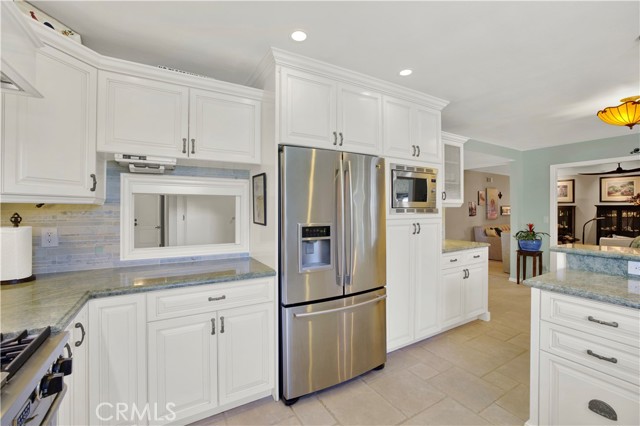 Detail Gallery Image 18 of 41 For 10859 Goldeneye Ave, Fountain Valley,  CA 92708 - 4 Beds | 2/1 Baths