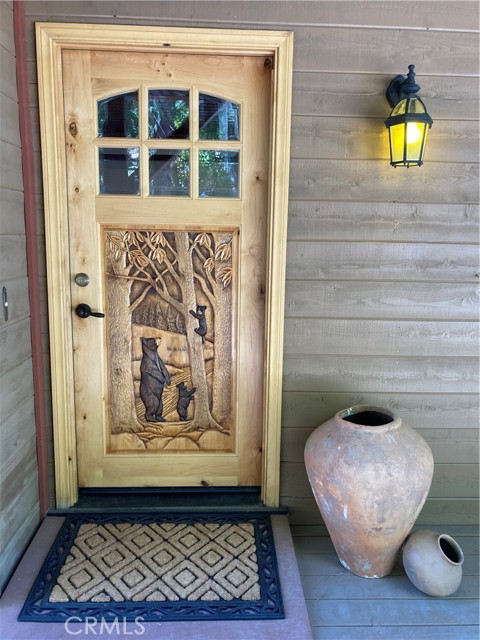 1088 Nadelhorn Drive, Lake Arrowhead CA: https://media.crmls.org/medias/2d661271-2c53-4ea6-a7f8-23f45e92e95e.jpg