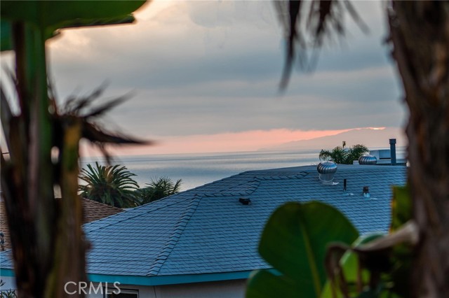 1119 9th Street, Hermosa Beach, California 90254, 5 Bedrooms Bedrooms, ,2 BathroomsBathrooms,Residential,Sold,9th,SB22164330