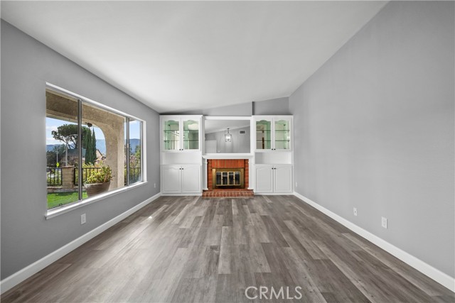 Detail Gallery Image 5 of 38 For 28515 Winterdale, Canyon Country,  CA 91387 - 3 Beds | 2 Baths