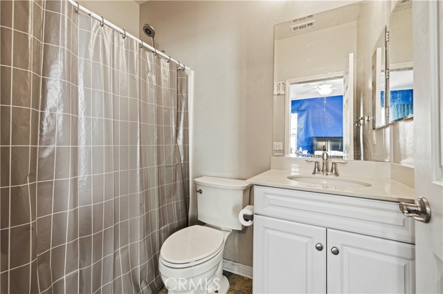 20556 Suzie Lane, Saugus CA: https://media.crmls.org/medias/2d67df63-9001-474a-b359-d89e51e42e39.jpg