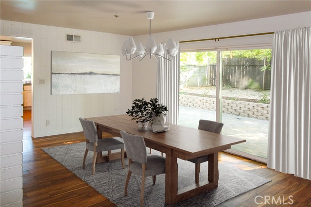 Detail Gallery Image 5 of 26 For 19756 Collier, Woodland Hills,  CA 91364 - 4 Beds | 2/1 Baths