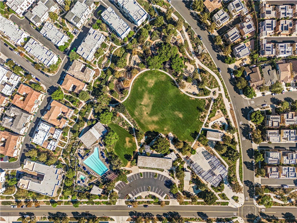 https://media.crmls.org/medias/2d6912c8-8467-4776-b22b-94d7739d57ff.jpg?preset=X-Large
