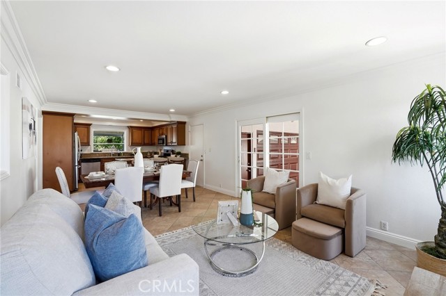 1110 E Meats Ave, Orange CA: https://media.crmls.org/medias/2d695621-bfdc-4b91-8aca-2b4845ad08f7.jpg