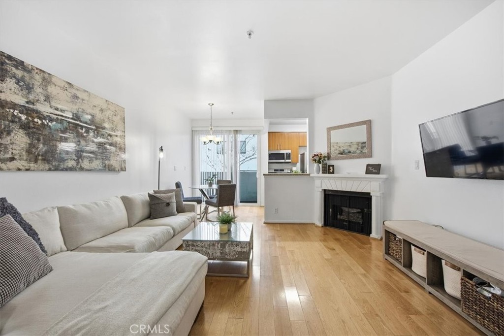 620 S Gramercy Place #130