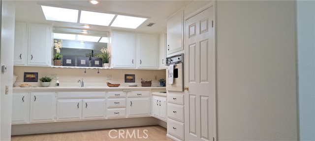 Detail Gallery Image 7 of 12 For 1650 Glenview Rd M12 77g, Seal Beach,  CA 90740 - 2 Beds | 1/1 Baths