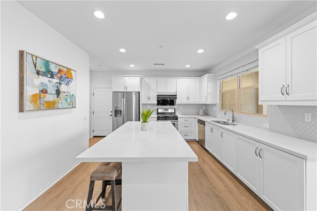 Detail Gallery Image 12 of 48 For 176 Parkwood, Irvine,  CA 92620 - 3 Beds | 2/1 Baths