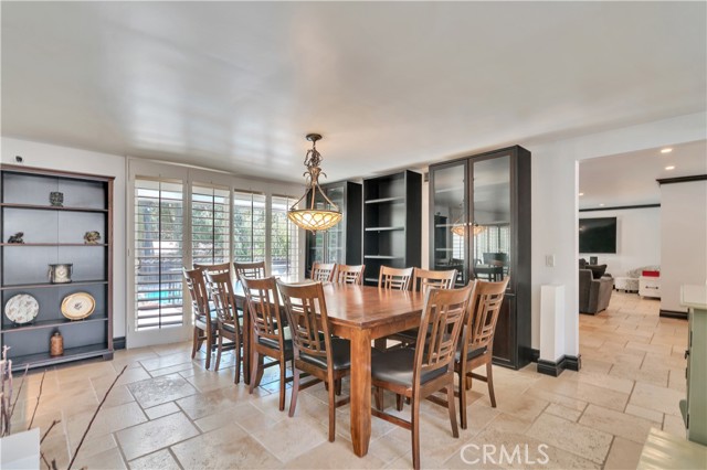 Detail Gallery Image 7 of 44 For 5067 Arundel Drive, Woodland Hills,  CA 91364 - 5 Beds | 4/1 Baths