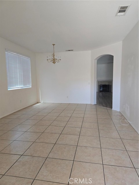 Detail Gallery Image 2 of 8 For 25850 Shoreline, Moreno Valley,  CA 92551 - 3 Beds | 2 Baths