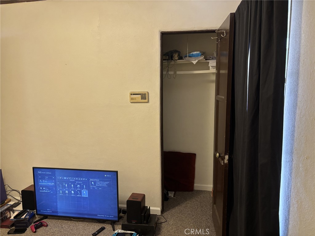 https://media.crmls.org/medias/2d6ca702-a58d-4925-a6e6-9c2a4340abd0.jpg?preset=X-Large