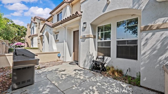 12533 Cipriano Lane, Eastvale CA: https://media.crmls.org/medias/2d6e358e-485e-4af5-ab32-137d723eeb01.jpg