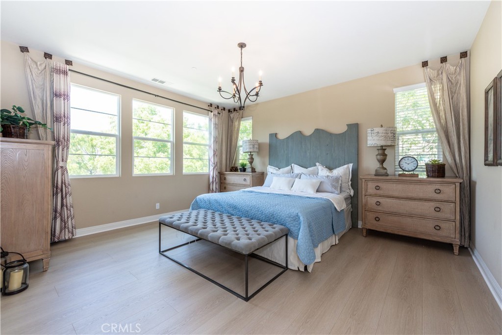 MLS #OC25262857 image #22