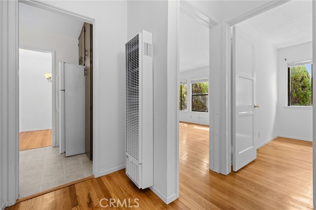 Detail Gallery Image 16 of 20 For 675 N Rosemary Ln, Burbank,  CA 91505 - 2 Beds | 1 Baths