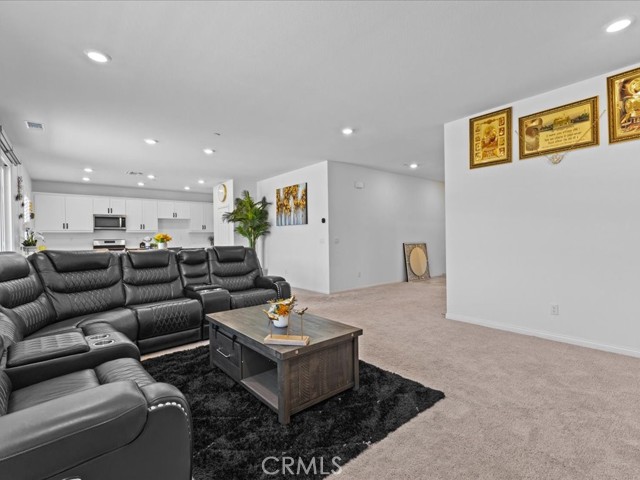 21300 Telegraph Road, Riverside CA: https://media.crmls.org/medias/2d707989-e655-45f0-b5a4-51708445b4f6.jpg