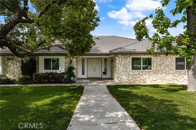 36608 Oak Ridge Drive, Yucaipa CA: https://media.crmls.org/medias/2d709b39-c78d-4ef7-a12b-fcadfa18b98c.jpg